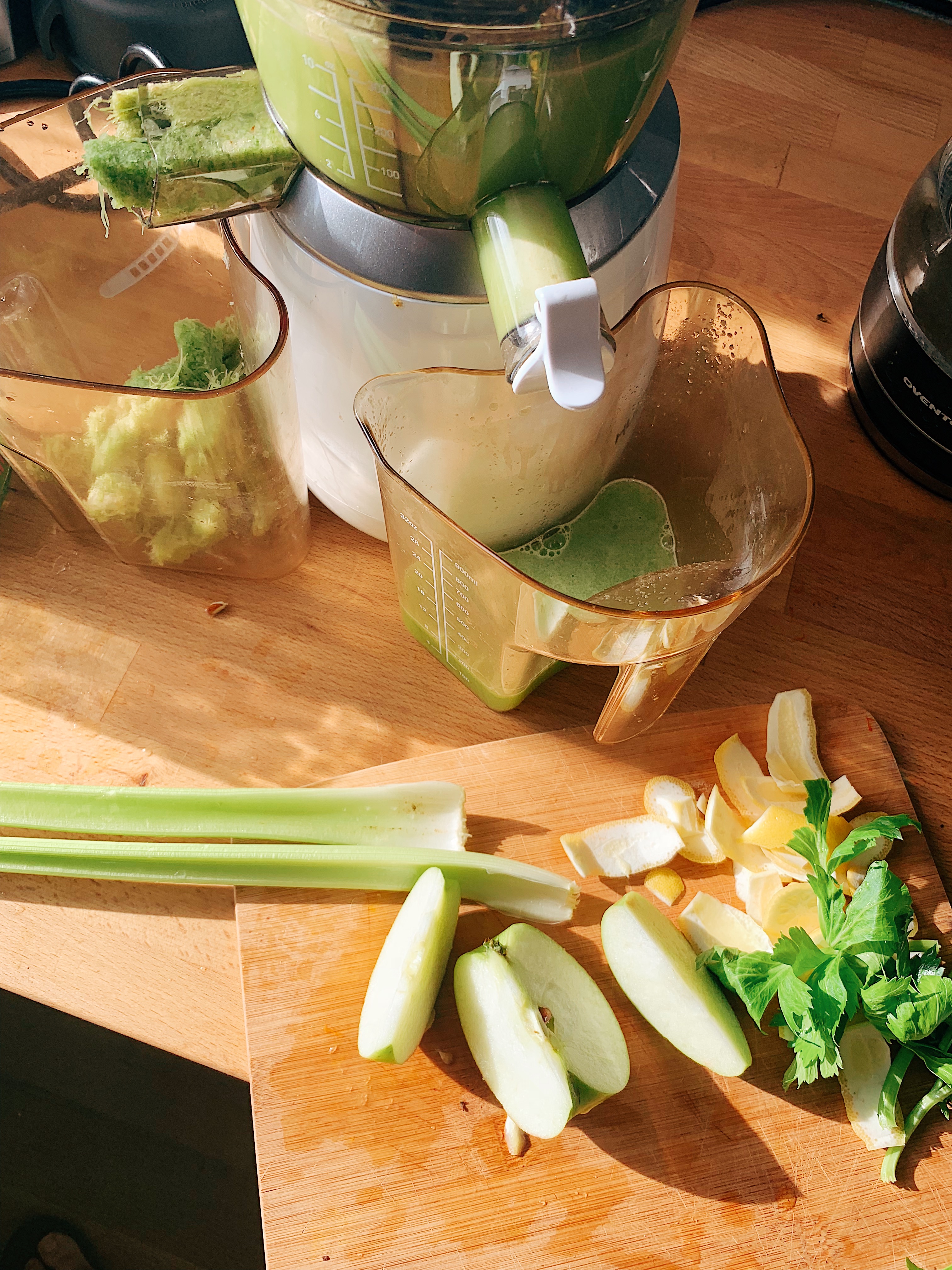 Celery Juice FAQ Testimonials, How To Make & What Functional MDs